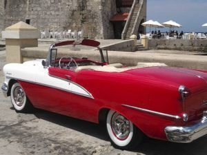 Tour de voiture cru